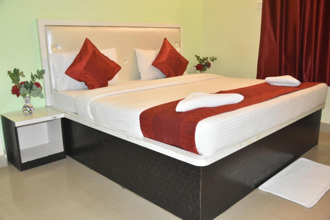 Hotel Yug Residency Варанасі Екстер'єр фото